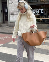 Classic Curved Tote Bag with Matching Wallet