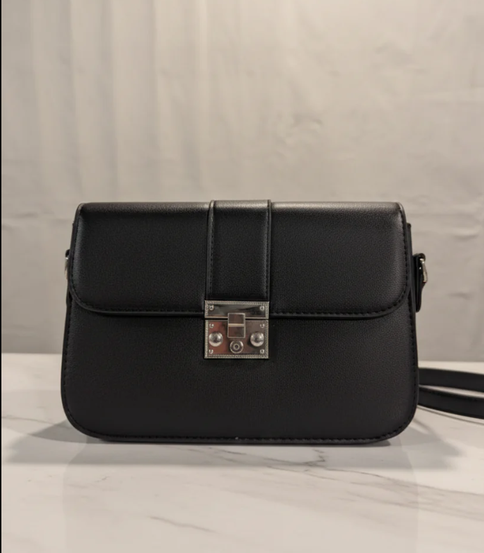 The Classic Elegance Shoulder Bag